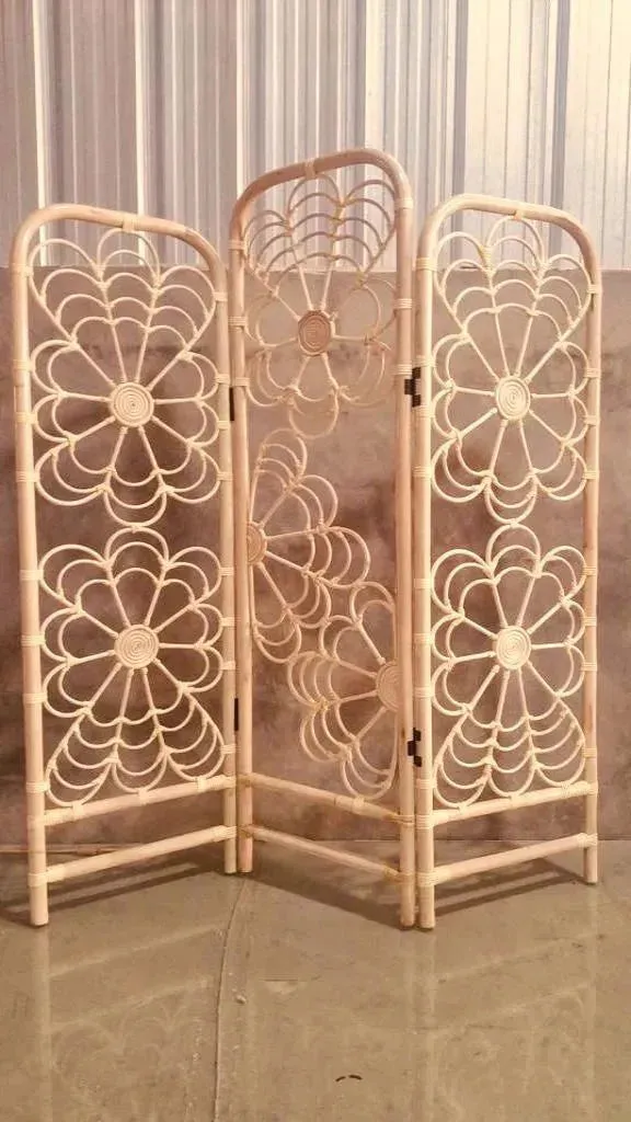 Loulou Rattan Paravan, Divider